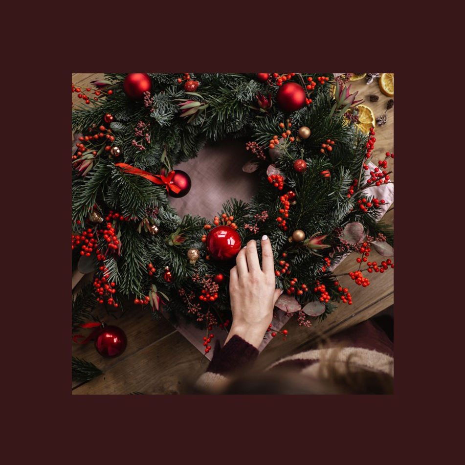 Christmas wreath web sq